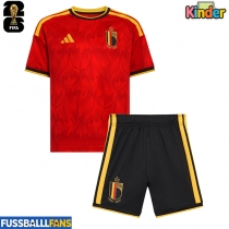 Belgien Timothy Castagne #21 Heimtrikotsatz Kinder WM 2026 Kurzarm (+ Kurze Hosen)